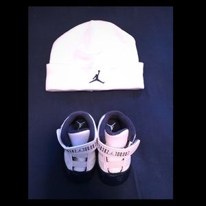 Infant Jordan Retro 11’s (Gift Pack)